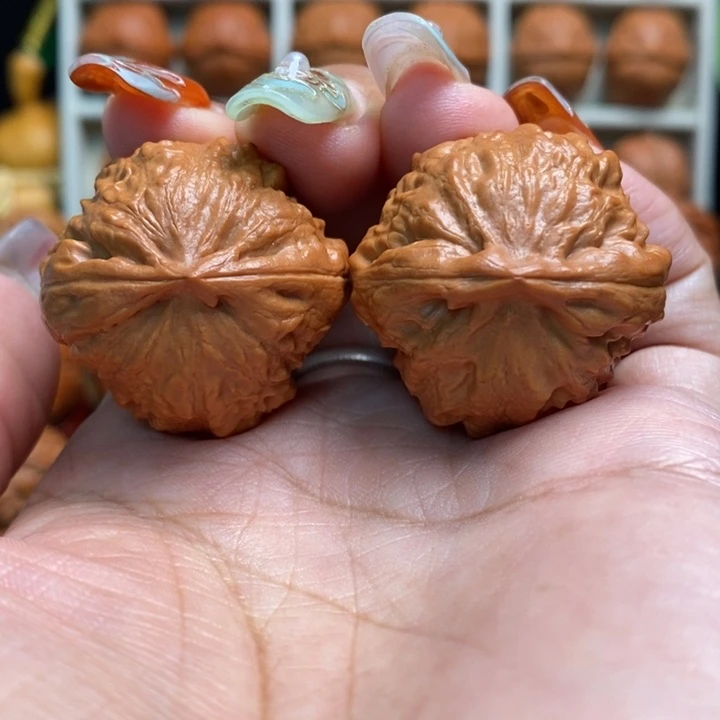 把件文玩核桃红锦鲤