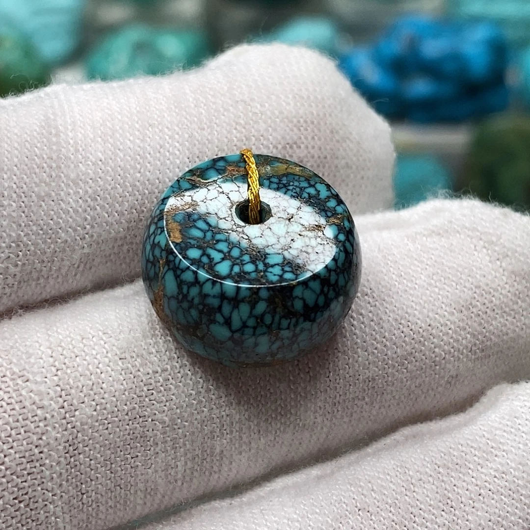 绿松石未镶嵌天然原矿 地大质检16.mm