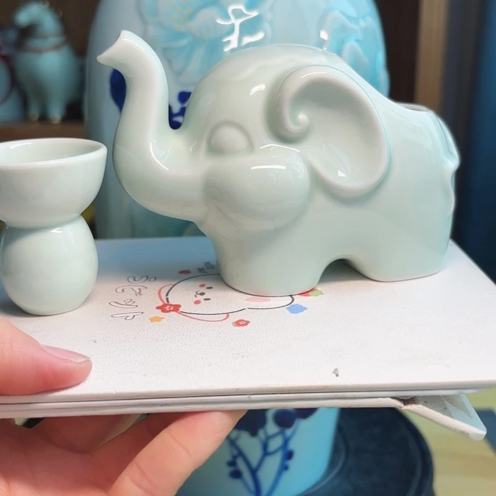 1个小象分酒器➕1个铃铛杯