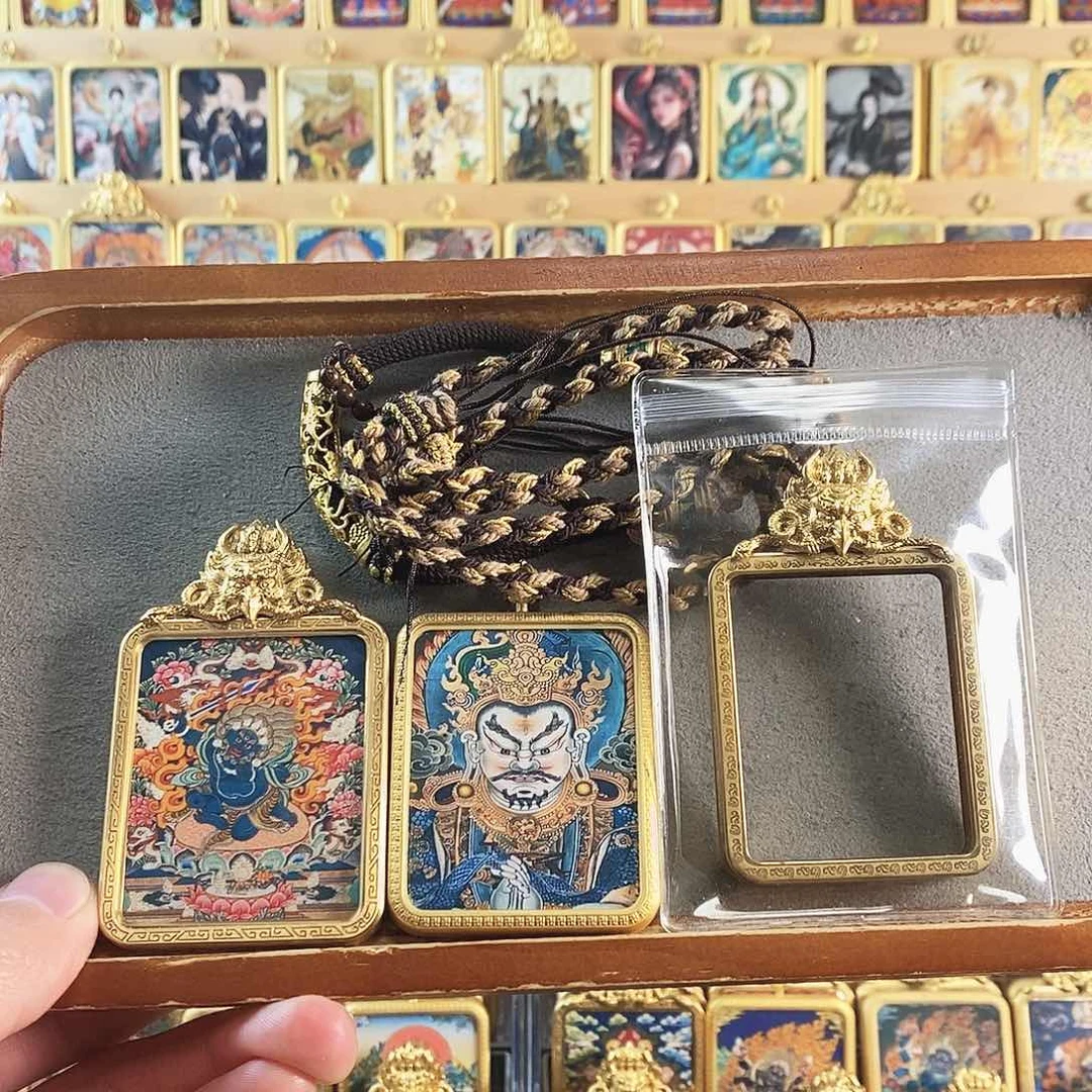 吊坠不动明王白财神唐卡