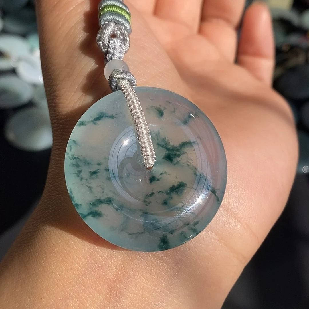 翡翠颈饰未镶嵌翡翠首饰