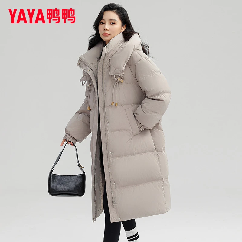 YAYA/鸭鸭中长款连帽羽绒服女2025年冬新款简约休闲保暖外套90绒