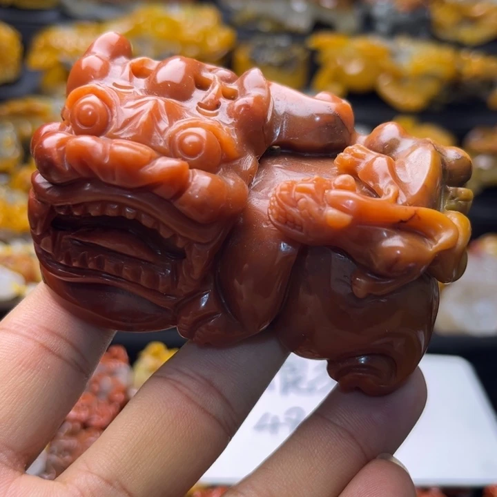 石英质玉（黄龙玉）未镶嵌颈饰