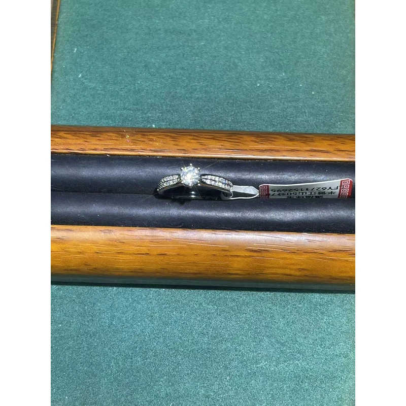 d503白色半壁江山50分戒指多样发