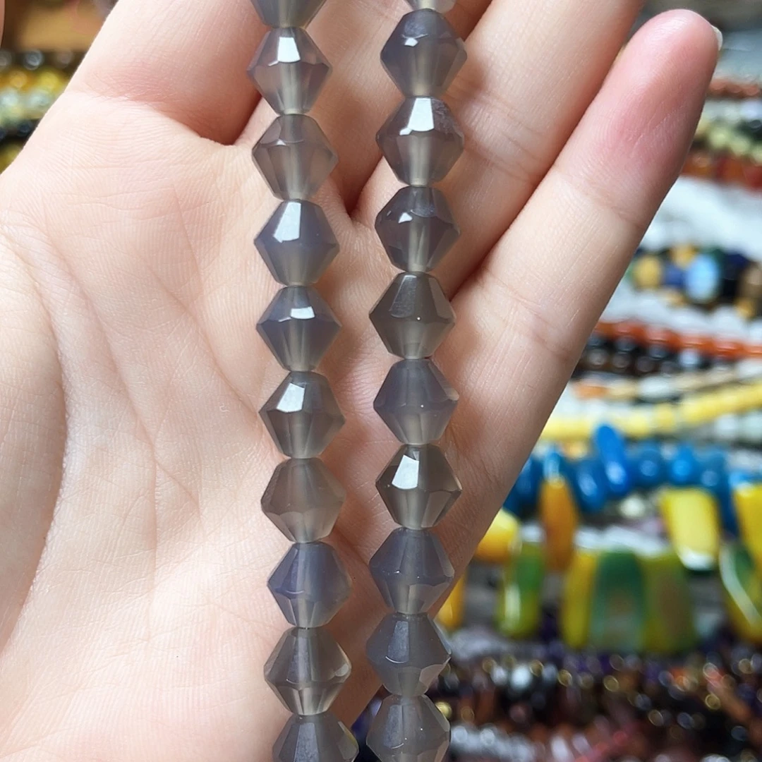 玛瑙/玉髓未镶嵌珠宝半成品灰玛飞碟一条