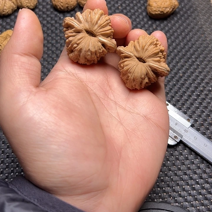 文玩核桃吊坠四座楼