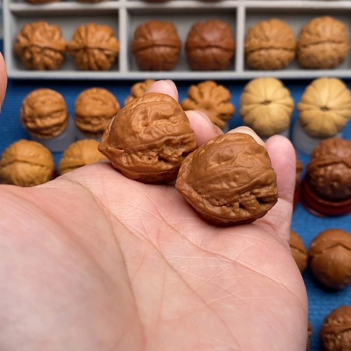 文玩核桃把件粗筋