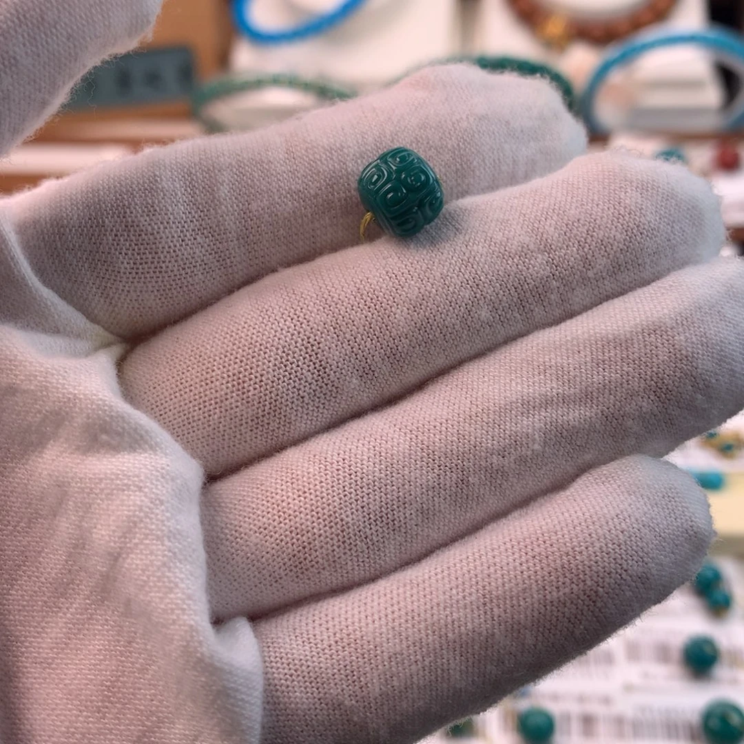 绿松石未镶嵌配饰凡