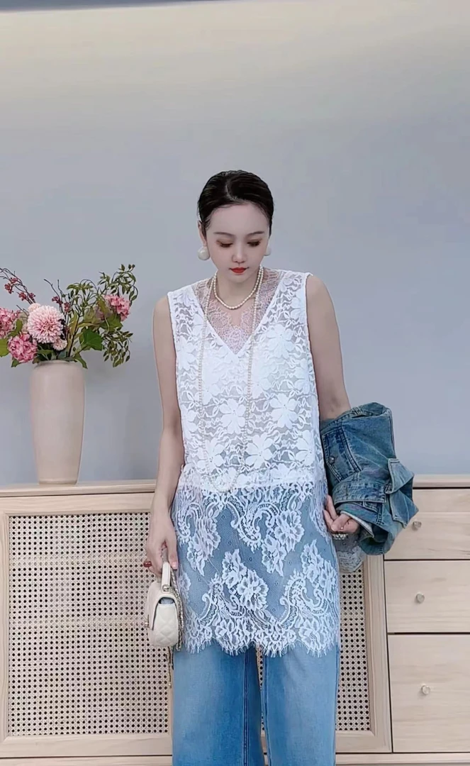 法式蕾丝镂空V领无袖女2025春季网纱微透罩衫中长款上衣25-060