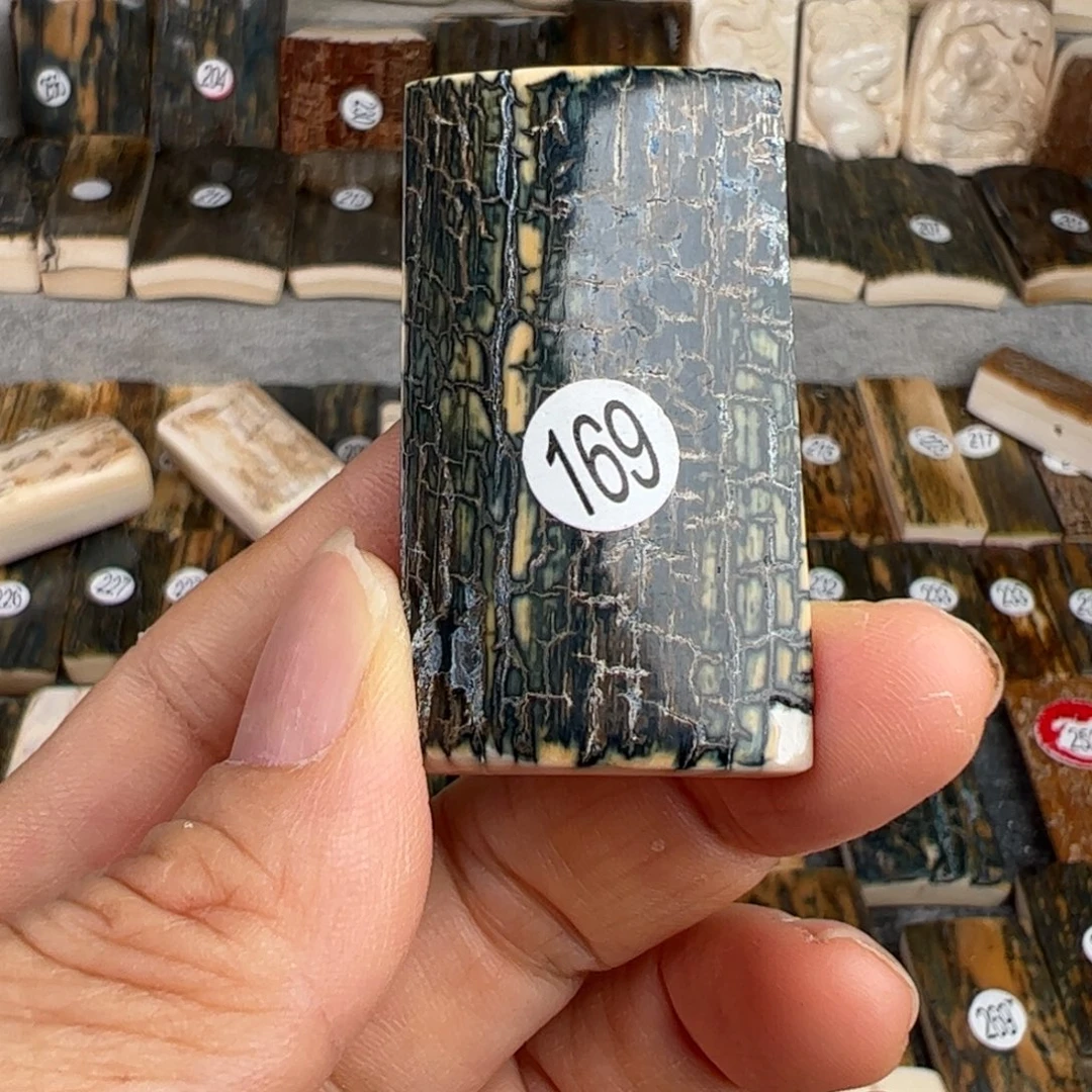 铁***众泥塑猛犸象牙制品有限公司