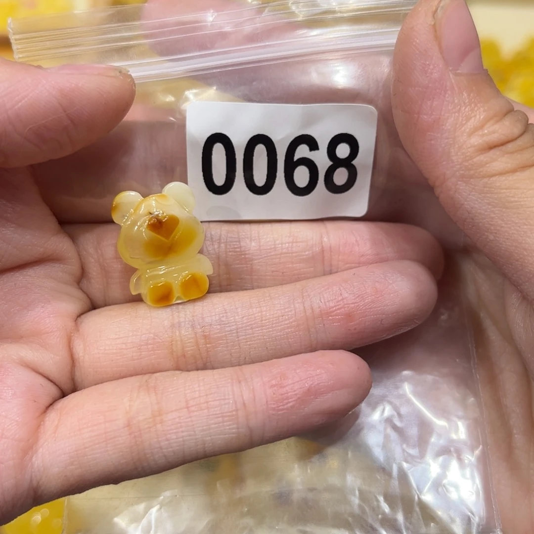 未镶嵌颈饰琥珀蜜蜡