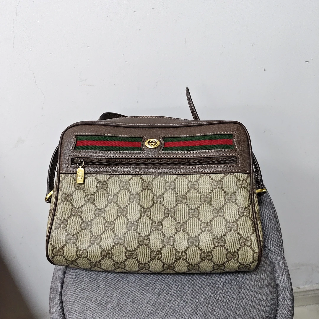 95新 GUCCI/古驰 G专属/古驰斜挎包/06026