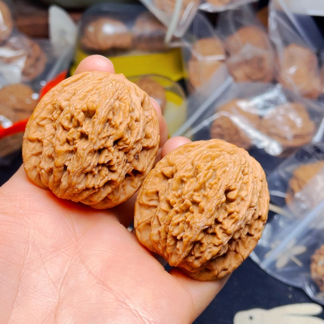吊坠文玩核桃麦虎一对