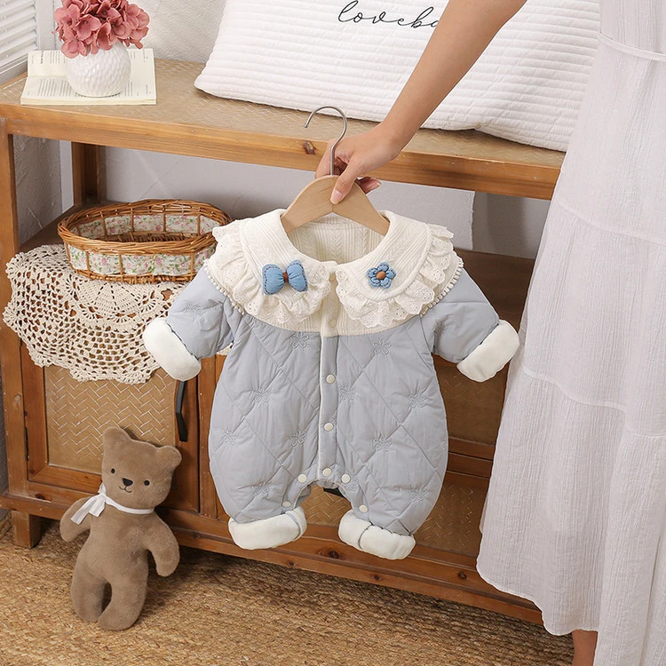 女宝宝秋冬装连体衣新生儿卡通夹棉哈衣外套婴幼儿冬季保暖外出服