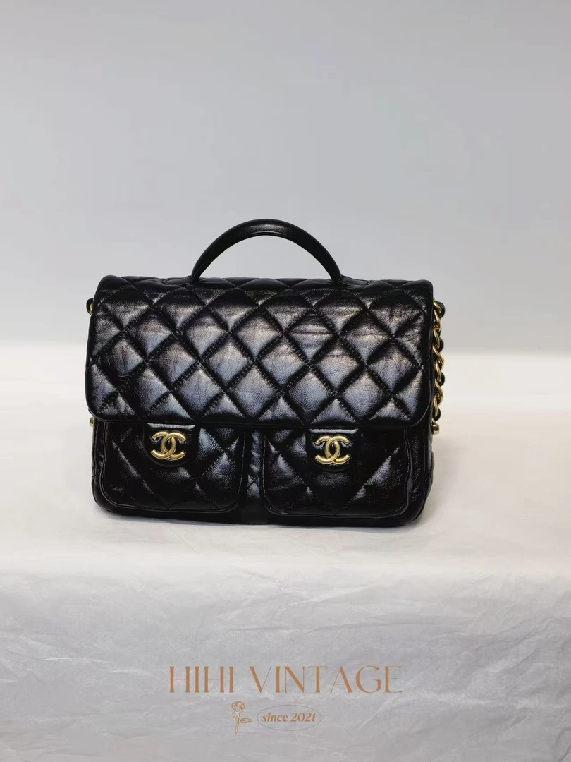 99新 Chanel/香奈儿 黑金油蜡手柄邮差斜挎包/18630955