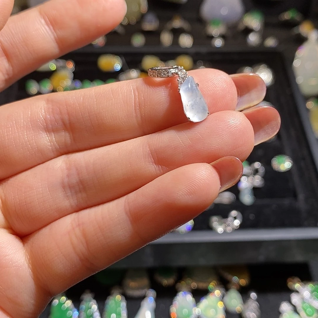 颈饰银S925镶嵌翡翠天然翡翠