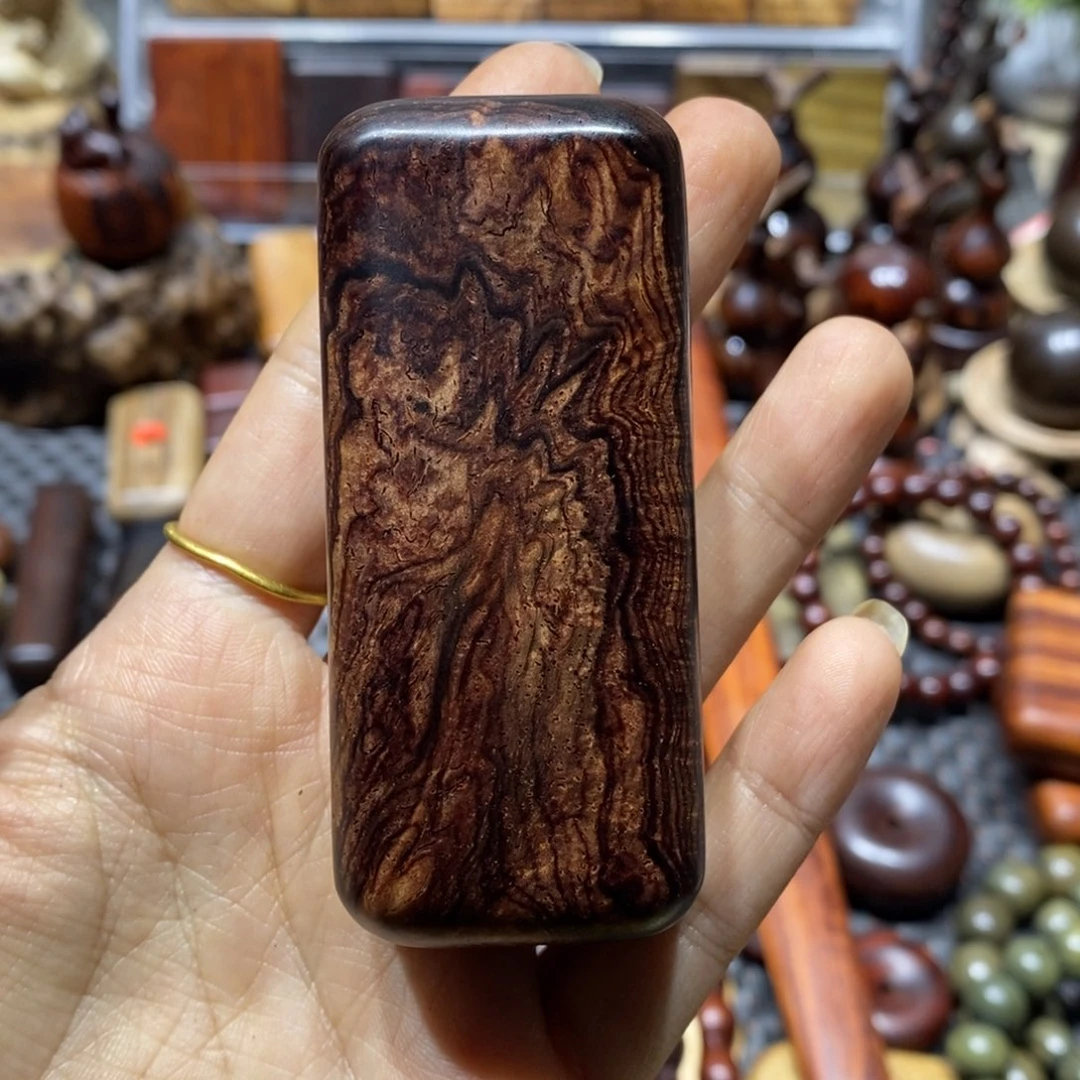 微凹黄檀（南美大红酸枝）鱼