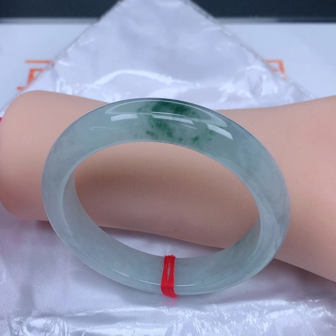 【闪购商品】未镶嵌手镯翡翠，56