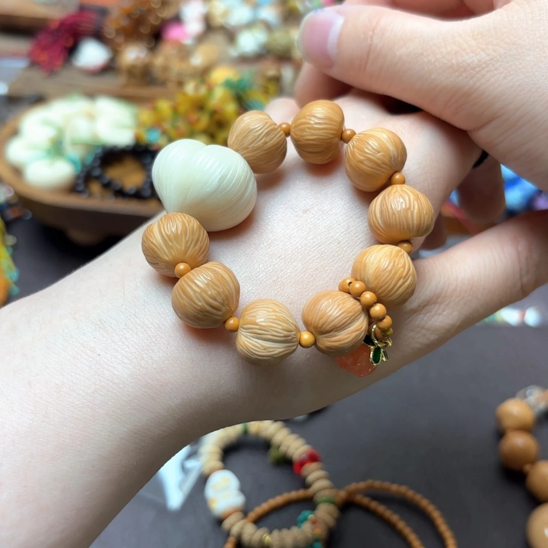 猴头核桃吊坠成品的手捻