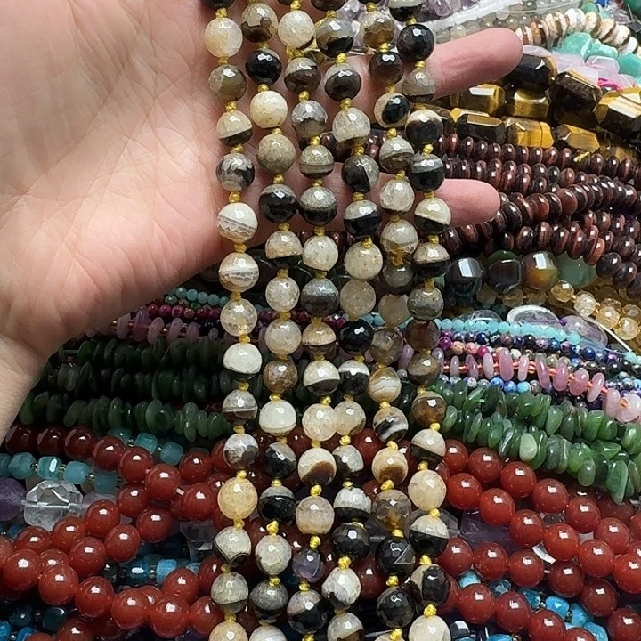 玛瑙/玉髓未镶嵌珠宝半成品一条10m切面水晶玛瑙共生