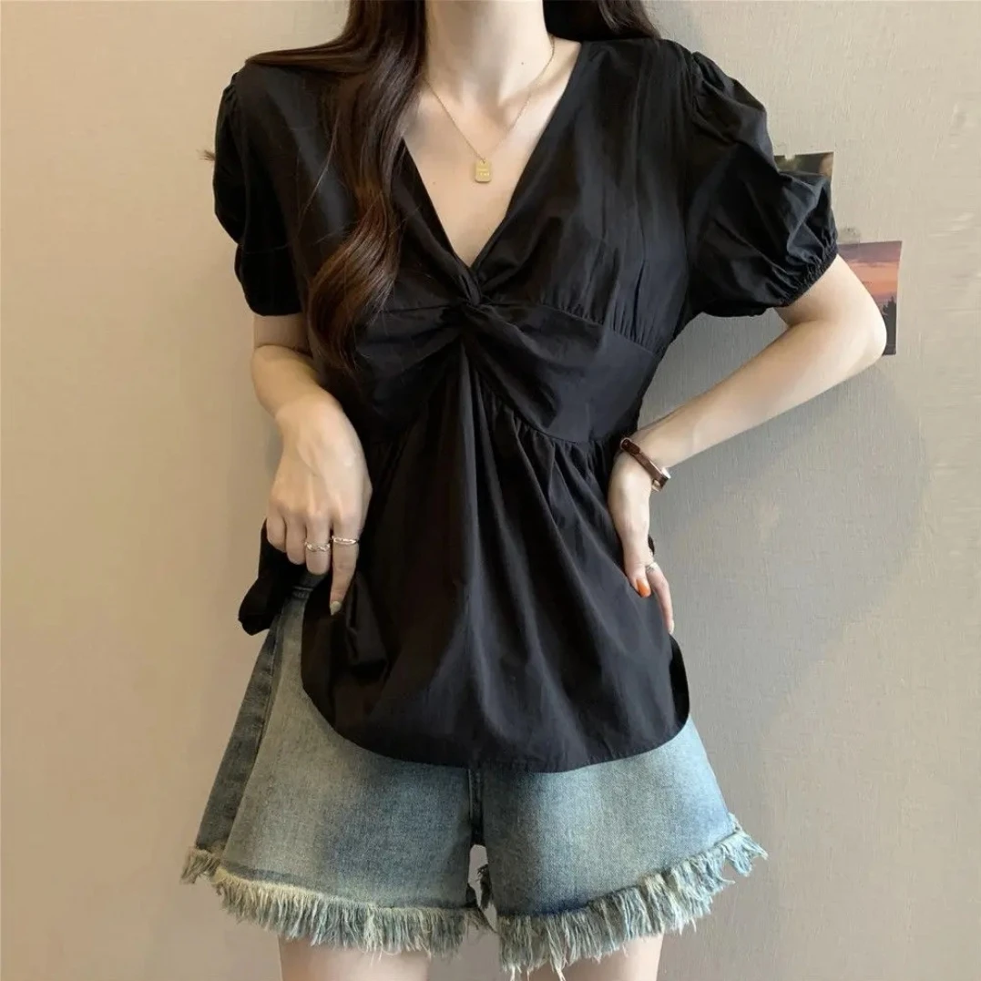 大码女装遮肚子泡泡袖V领短袖衬衫女夏季胖妹妹显瘦遮肉别致上衣