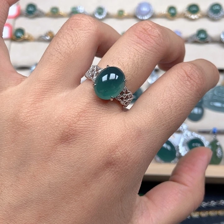 翡翠未镶嵌戒指戒指