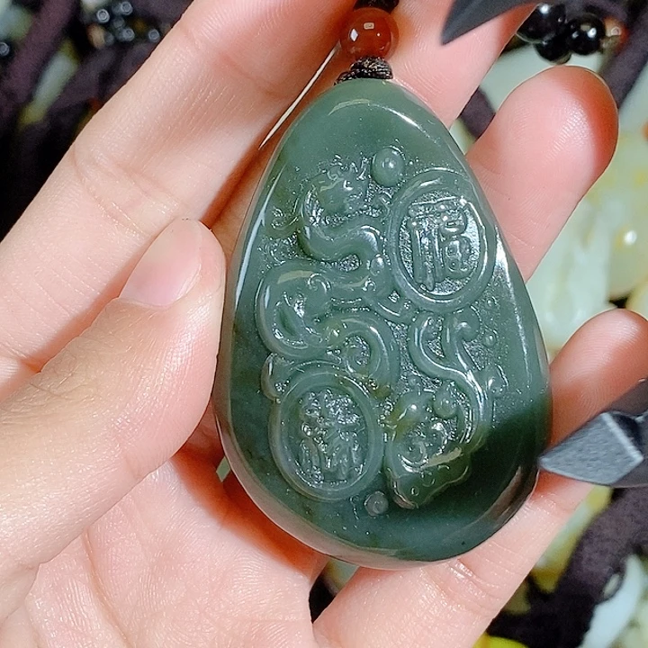 和田玉未镶嵌颈饰