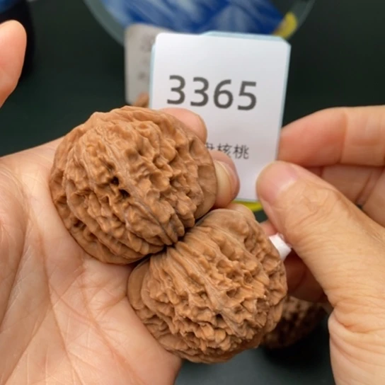 文玩核桃把件41.5四座楼3365