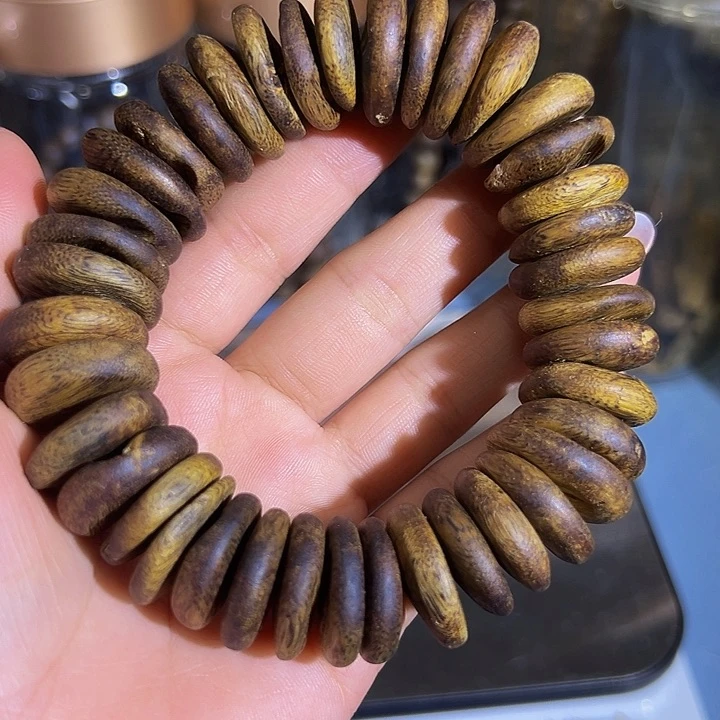 沉香沉香碎屑九九沉树丁虫漏单圈乌身圆叶2.034