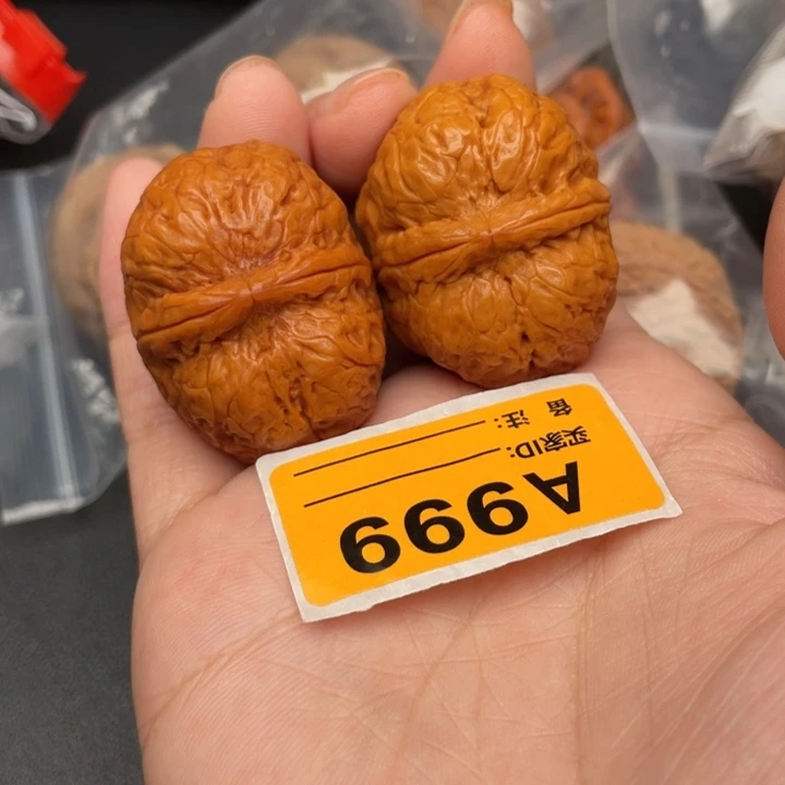 文玩核桃吊坠核桃