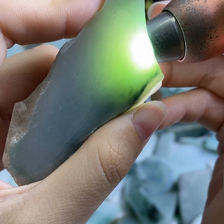 翡翠裸石纯天然翡翠