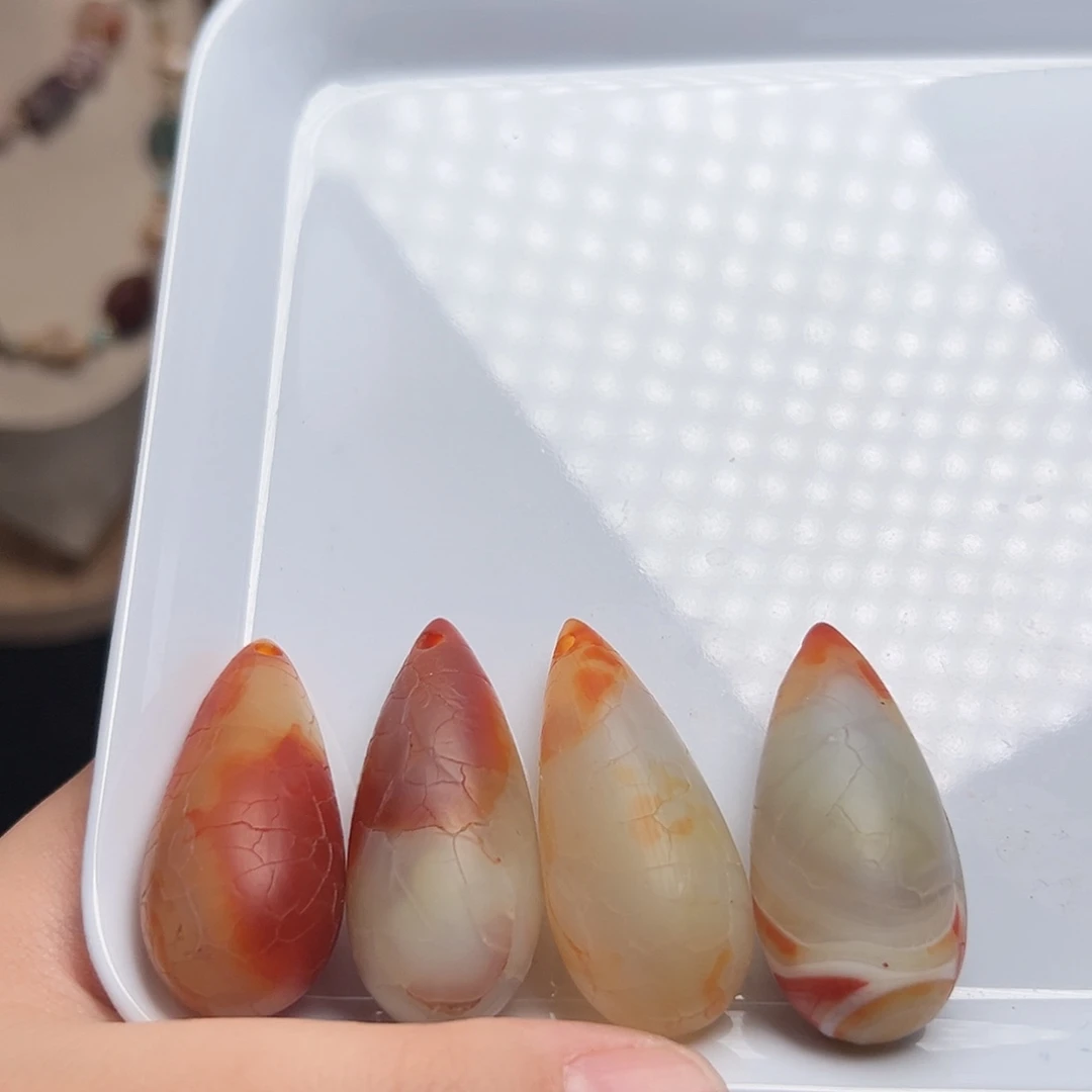 玛瑙/玉髓合金珠宝半成品W582，天然缠丝玛瑙水滴吊坠一个