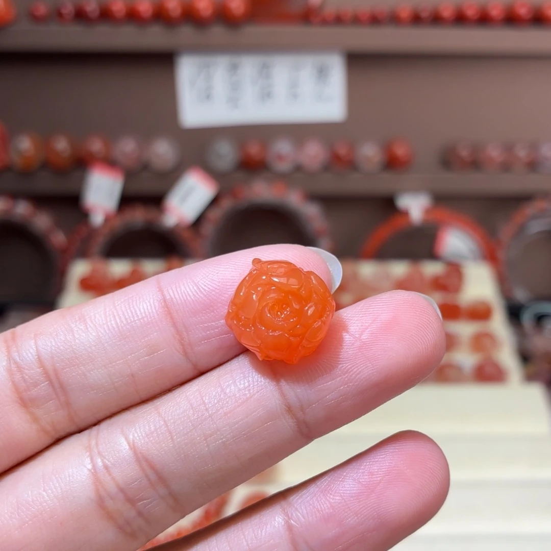 小***可未镶嵌川料南红玛瑙牡丹花