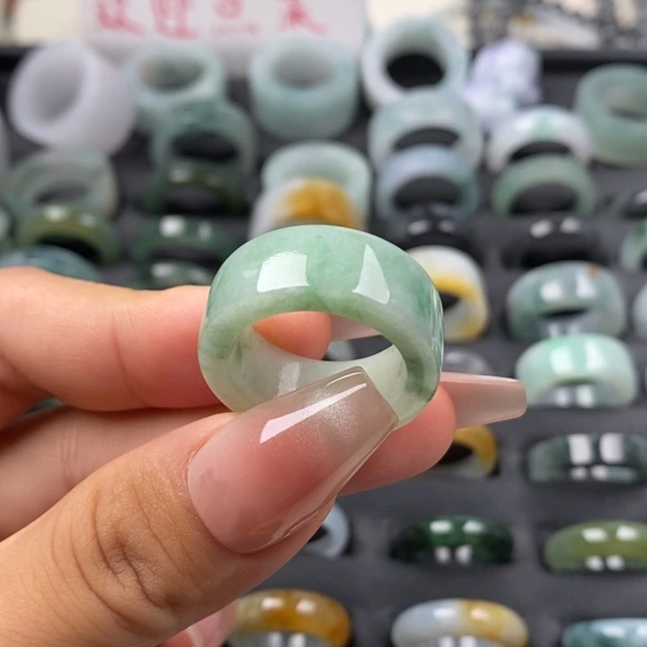 未镶嵌戒指翡翠翡翠