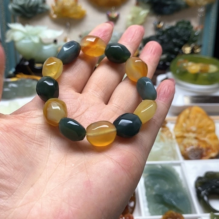 蛇纹石玉手串未镶嵌