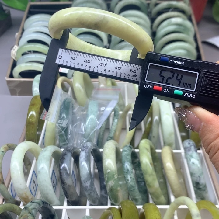 蛇纹石玉未镶嵌手镯34