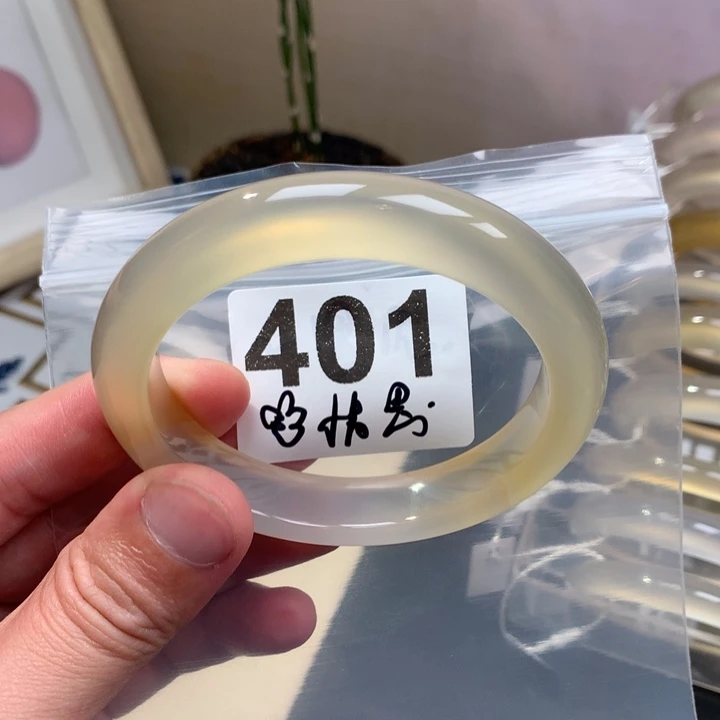 ****思手镯玛瑙/玉髓未镶嵌