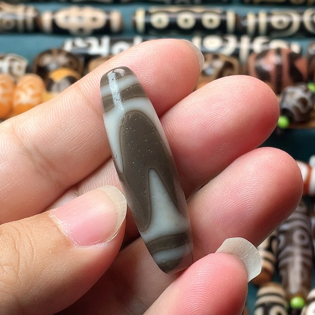 大***^玛瑙/玉髓未镶嵌颈饰曲贡牙牙