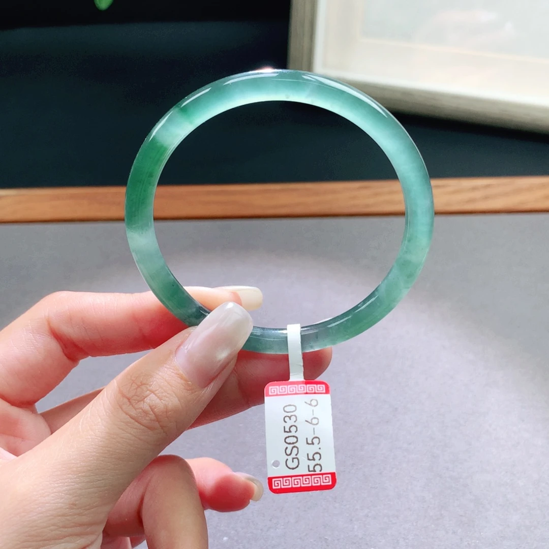 未镶嵌手镯翡翠天然翡翠