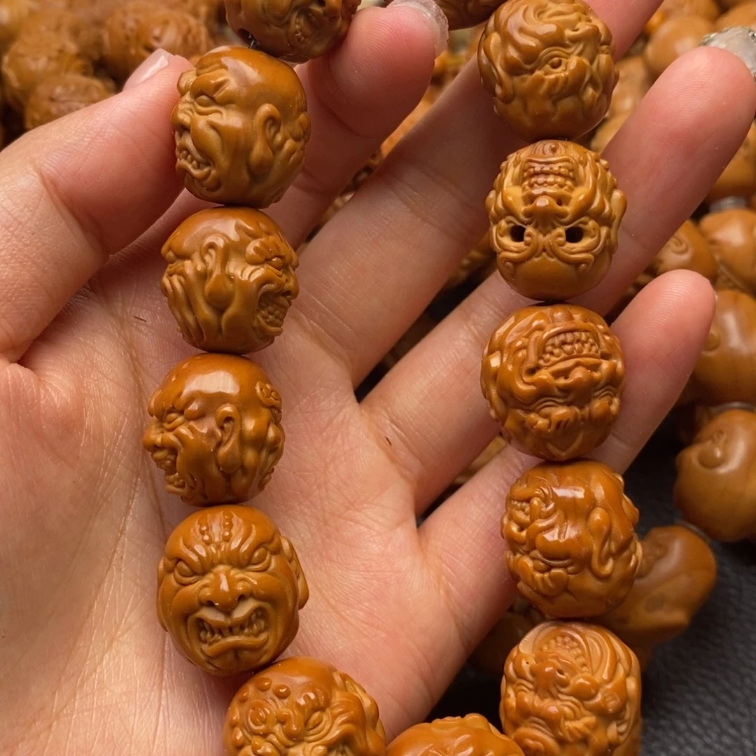 对***何吊坠橄榄核双面恶僧