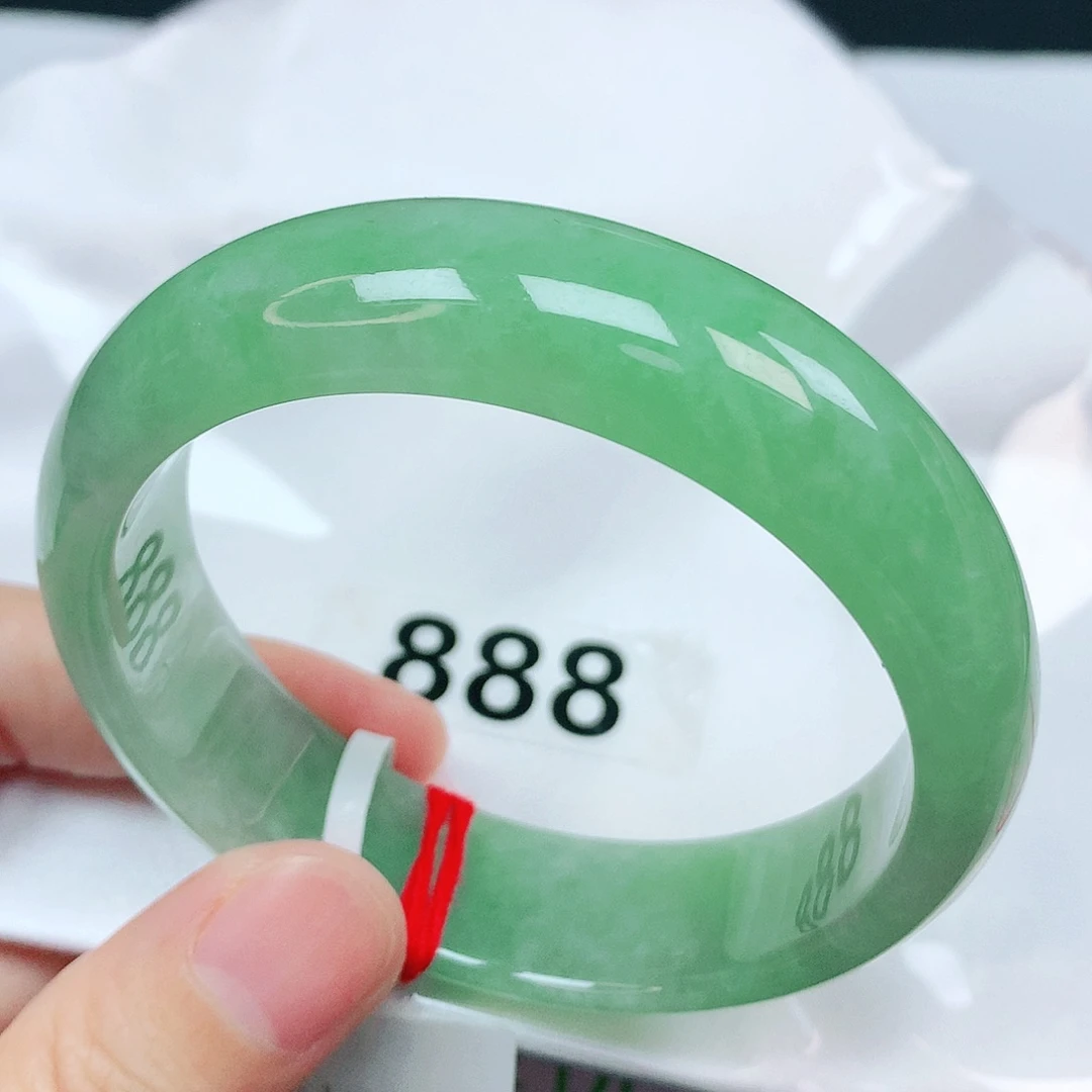 翡翠未镶嵌手镯抖音888