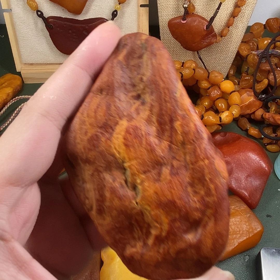 琥珀未镶嵌珠宝奇石