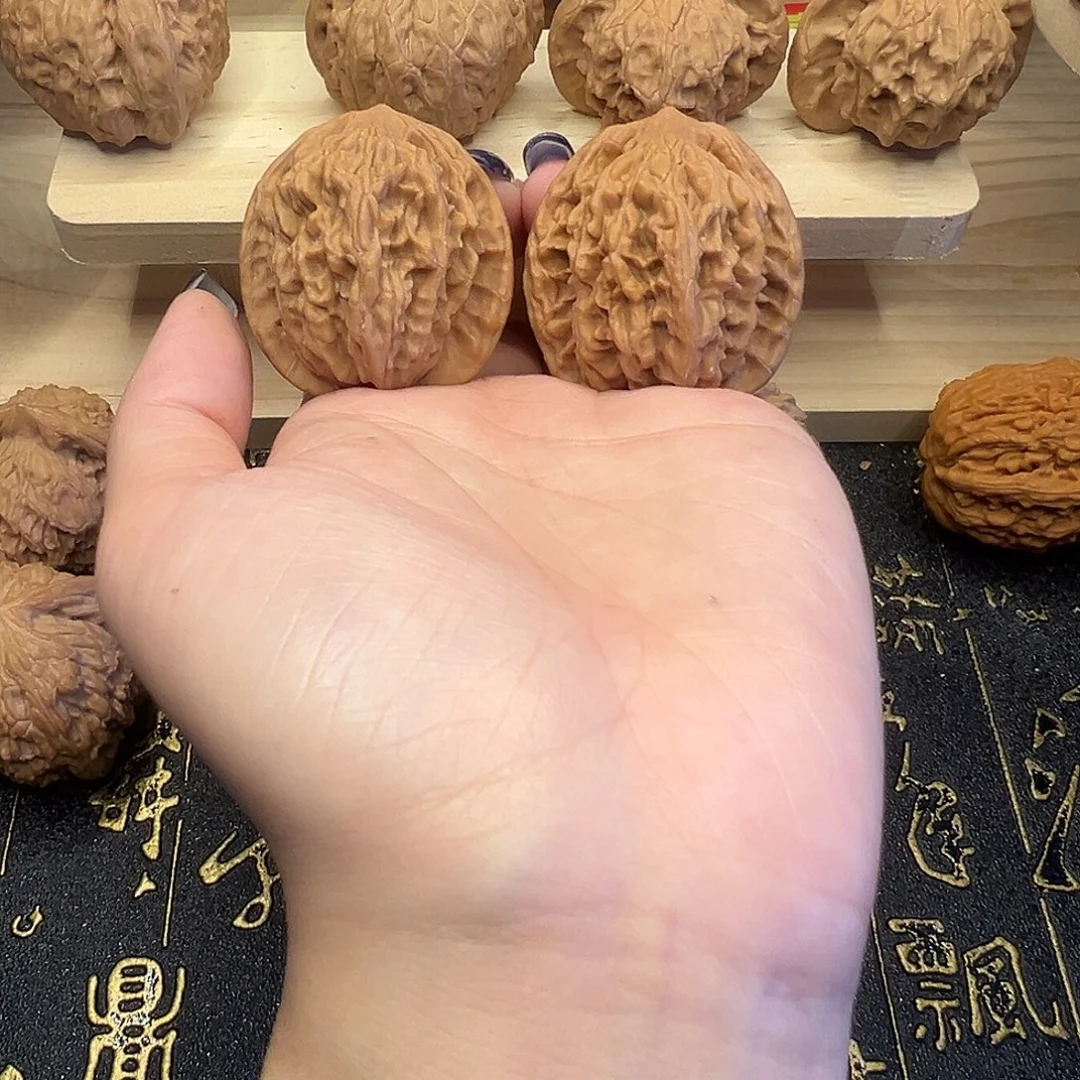把件桃核虎头38手把件