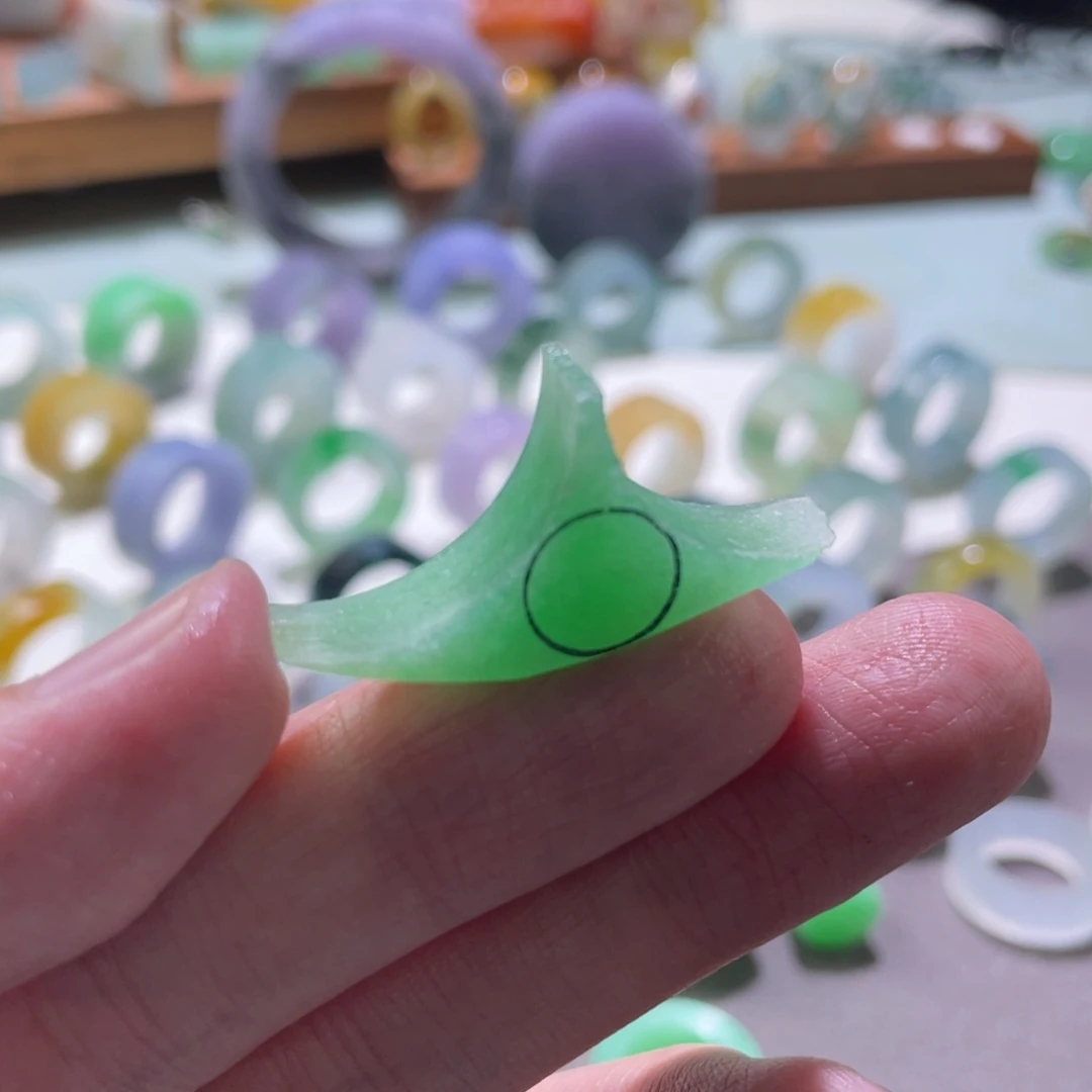 定制翡翠未镶嵌翡翠