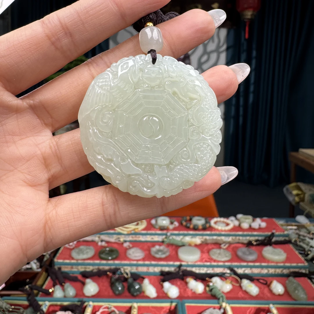 和田玉挂件国风款龙凤八卦牌毛衣链（46mm）