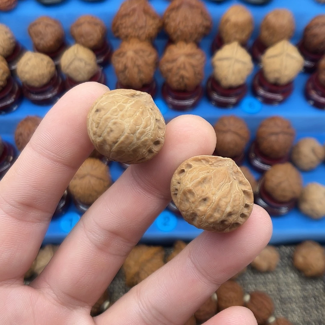 把件文玩核桃瓷娃娃小号