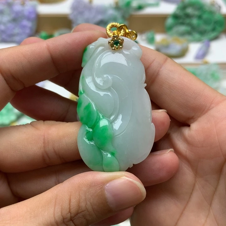 颈饰未镶嵌翡翠翡翠