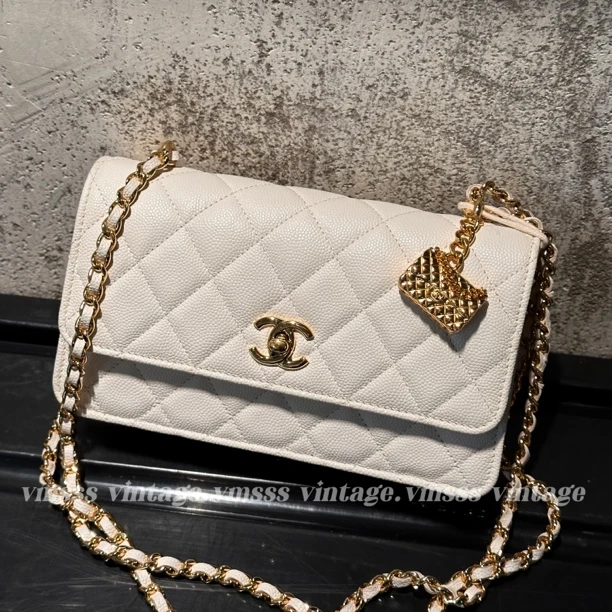 99新 Chanel/香奈儿 风琴woc白色牛皮单肩包 芯片款 /57862