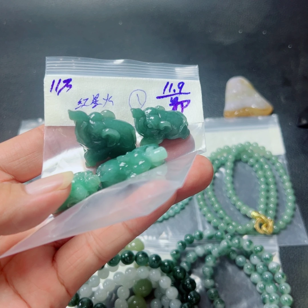 ****火定制翡翠未镶嵌缅甸天然翡翠A货