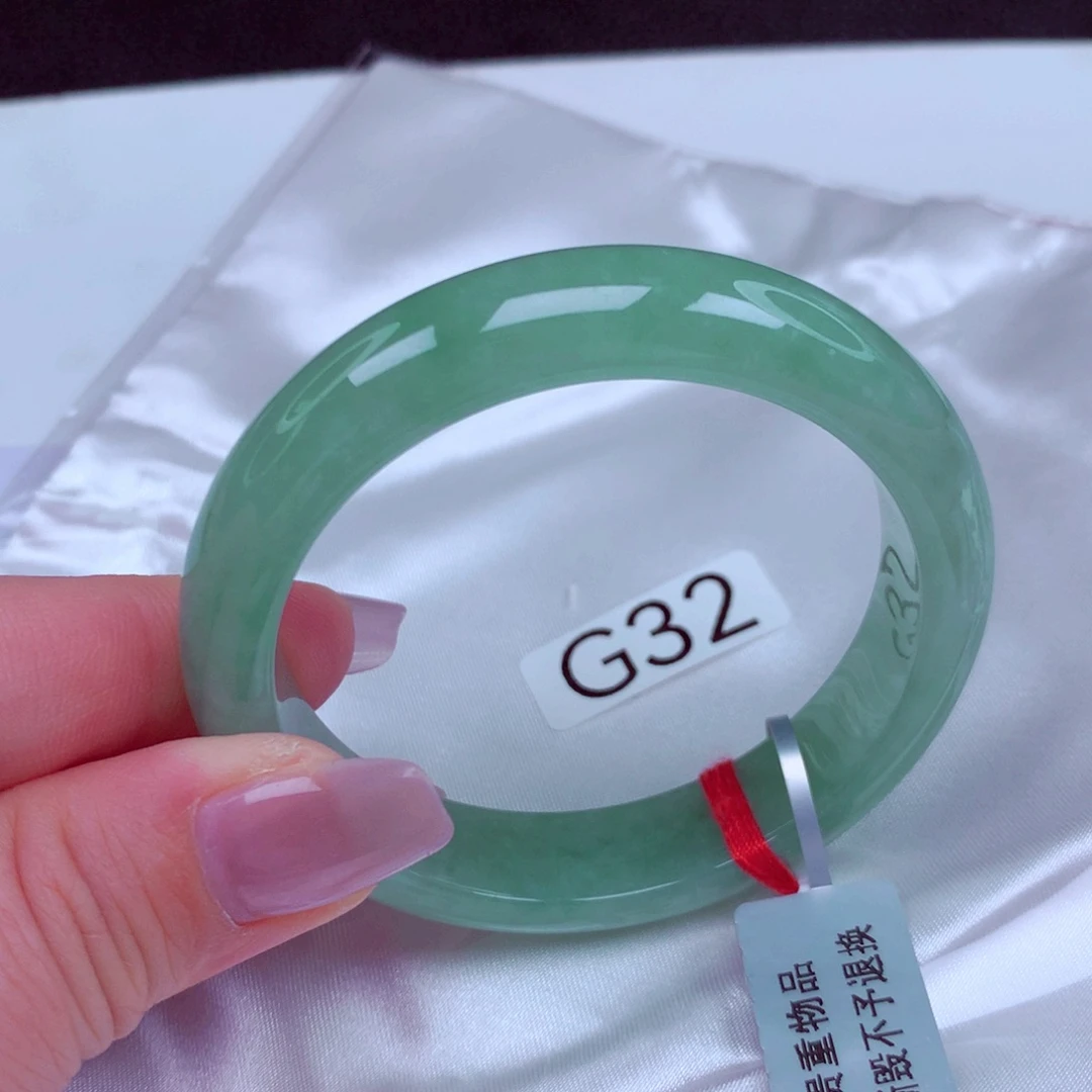 翡翠未镶嵌手镯手镯